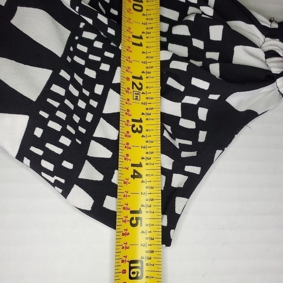 Vince Camuto Geo Stripe Black White Maxi Dress Sz SP - Picture 9 of 10